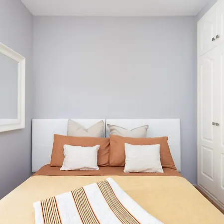 Villa Luxurious 1,5 Kilometers From *