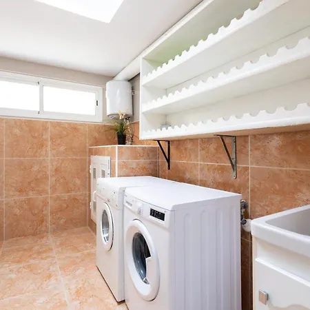 Luxurious 1,5 Kilometers From * Costa Adeje (Tenerife)