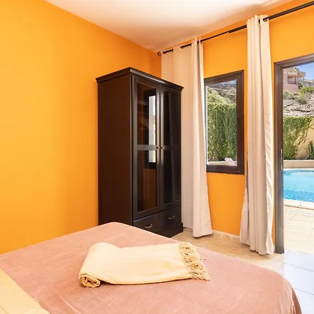 Luxurious 1,5 Kilometers From Βίλα *