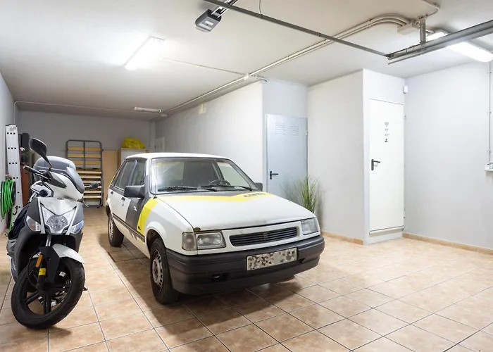 Luxurious 1,5 Kilometers From 阿德耶