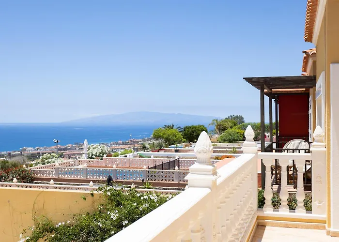 Luxurious 1,5 Kilometers From 别墅