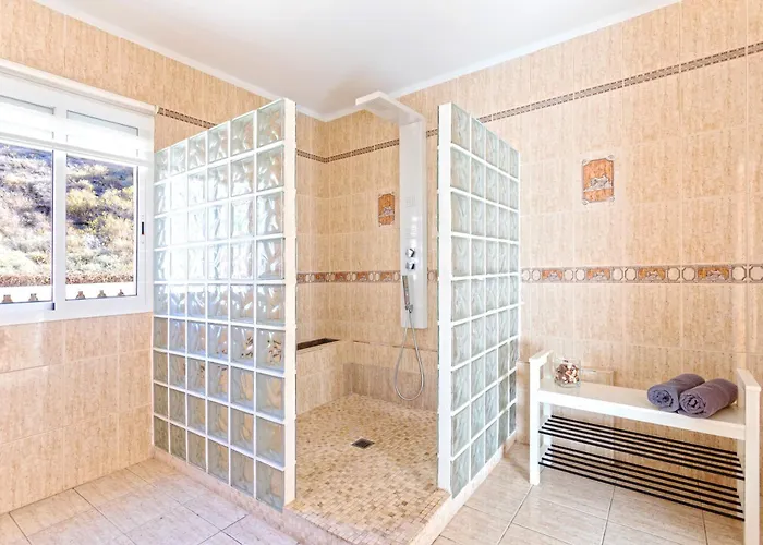 Luxurious 1,5 Kilometers From 别墅 *