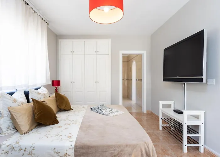 Luxurious 1,5 Kilometers From * 阿德耶