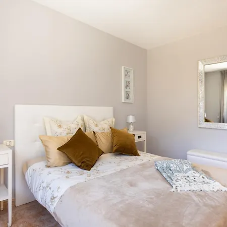 Luxurious 1,5 Kilometers From Villa Costa Adeje (Tenerife)