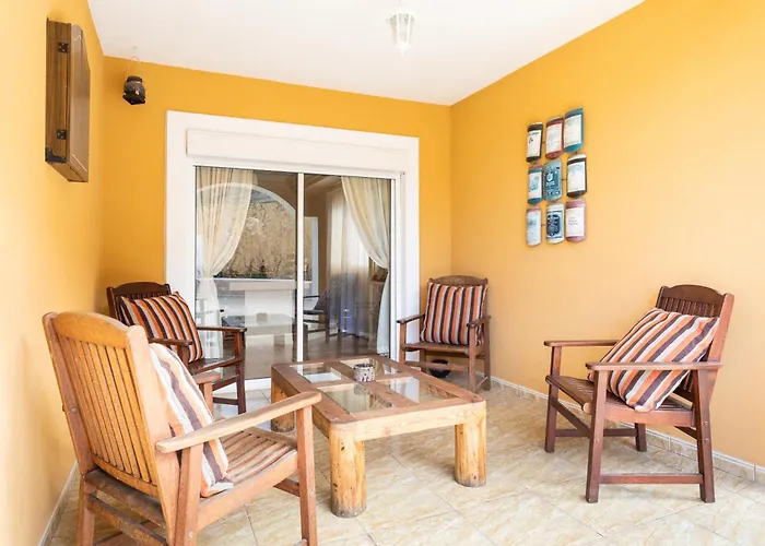 빌라 Luxurious 1,5 Kilometers From