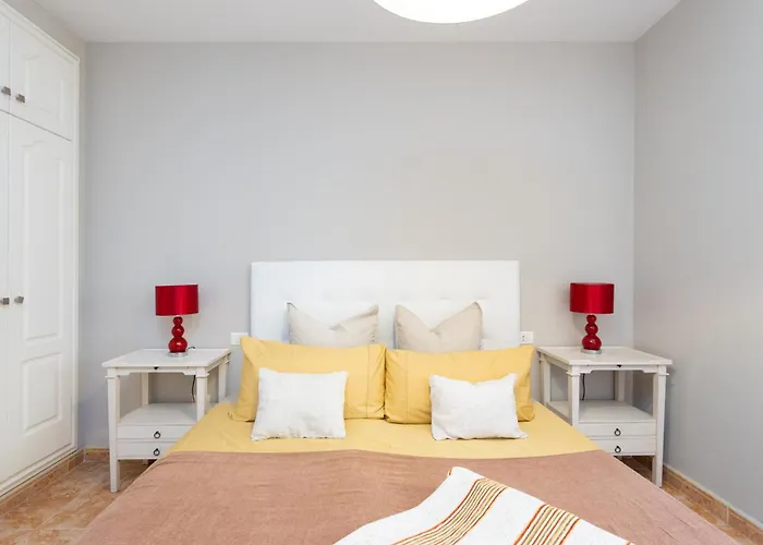 וילה Luxurious 1,5 Kilometers From אדחה