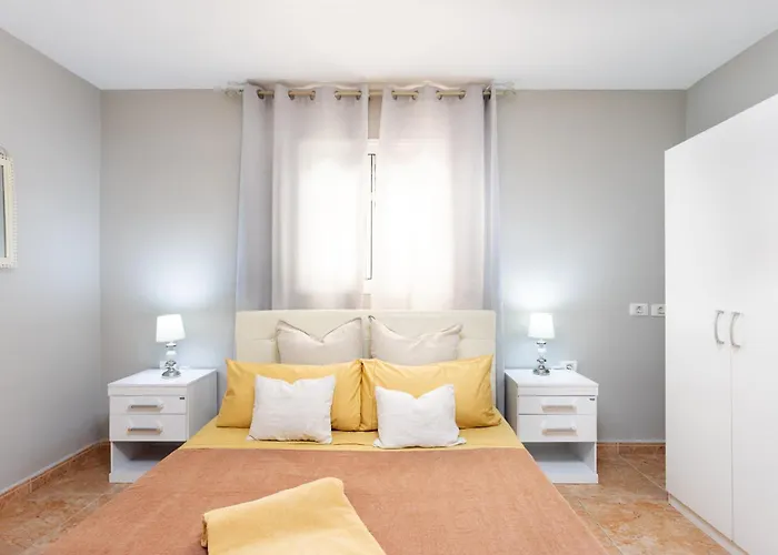 Luxurious 1,5 Kilometers From וילה *